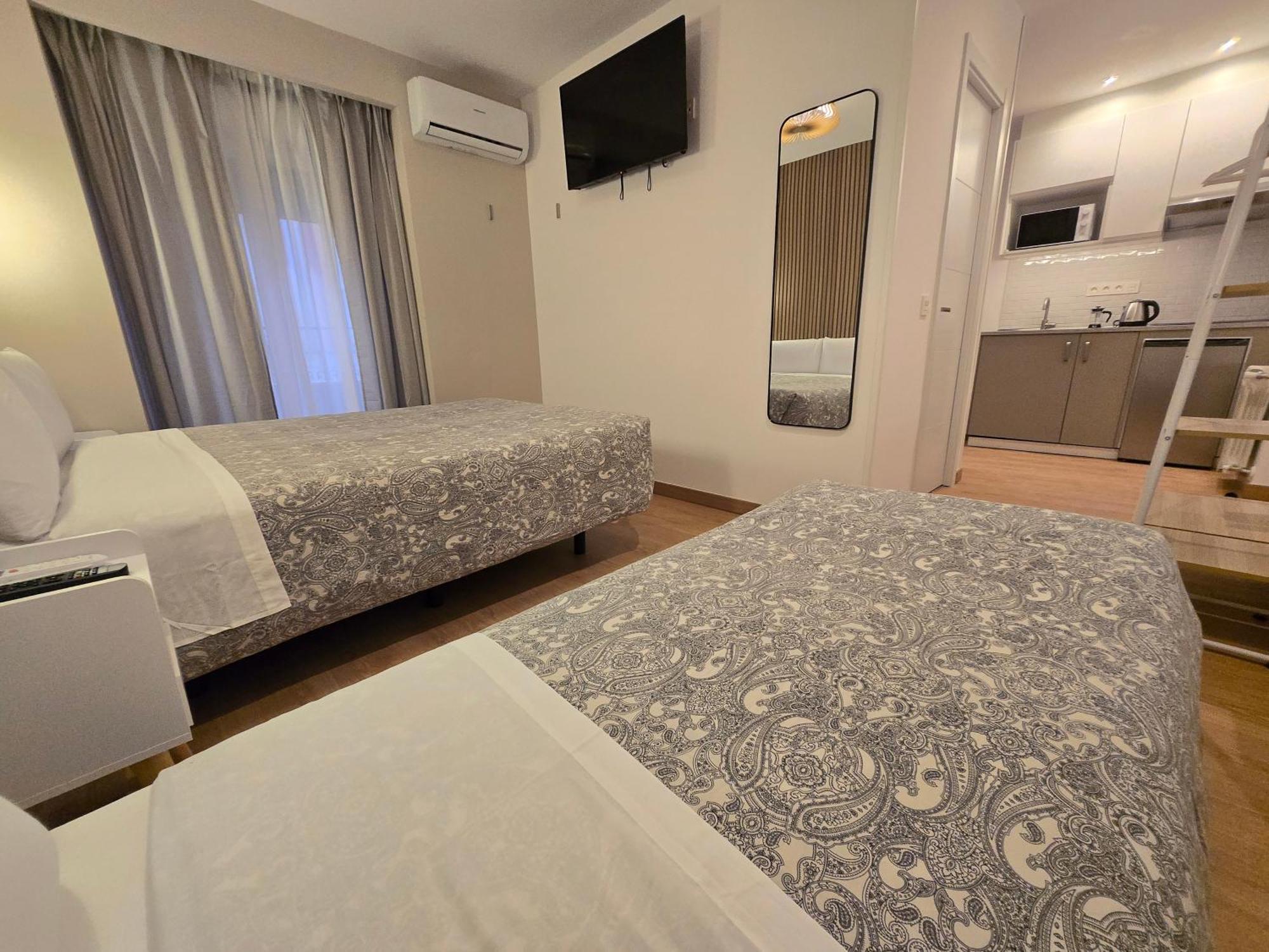 Hostal Esparteros Madrid Extérieur photo