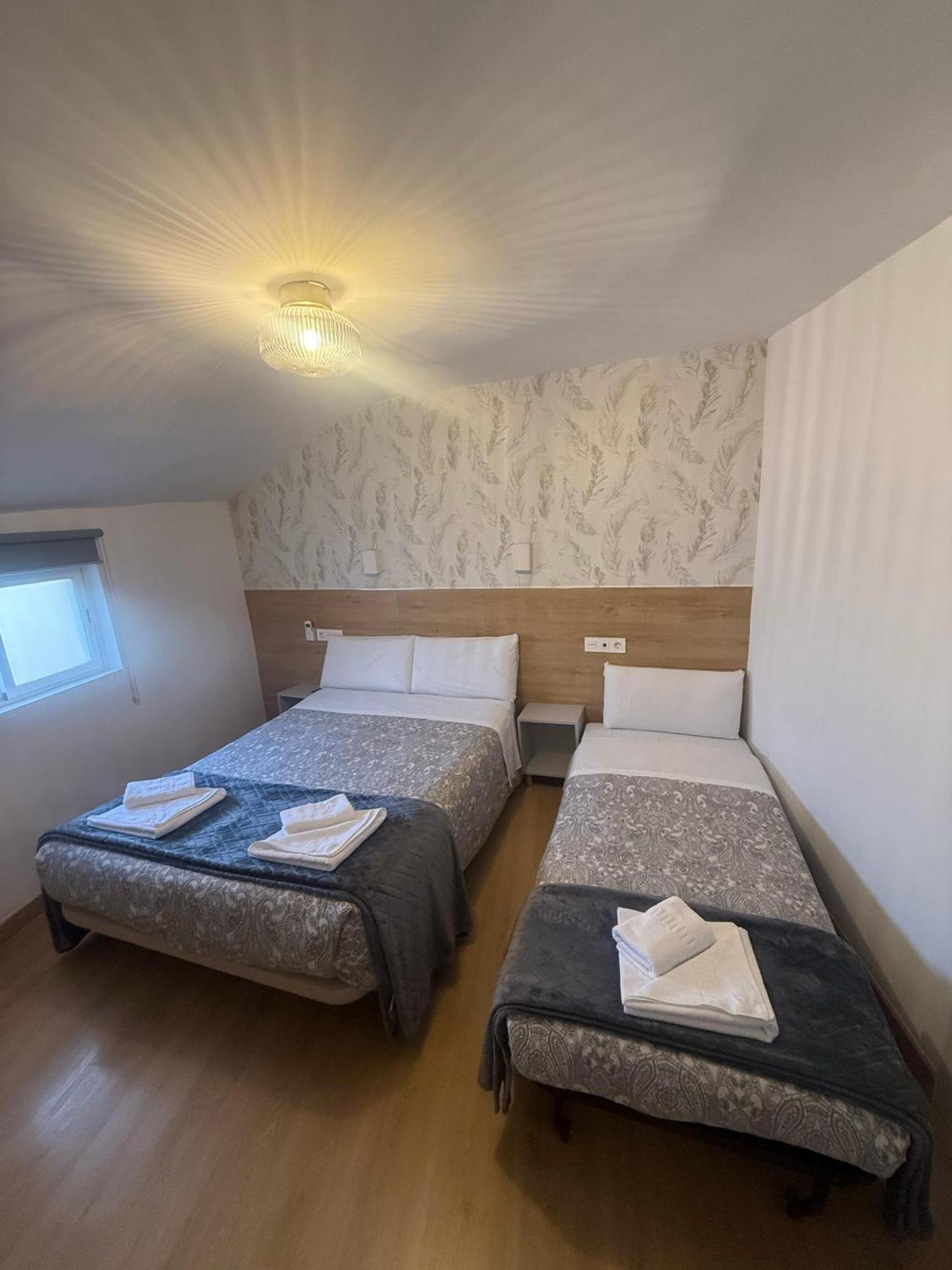 Hostal Esparteros Madrid Extérieur photo